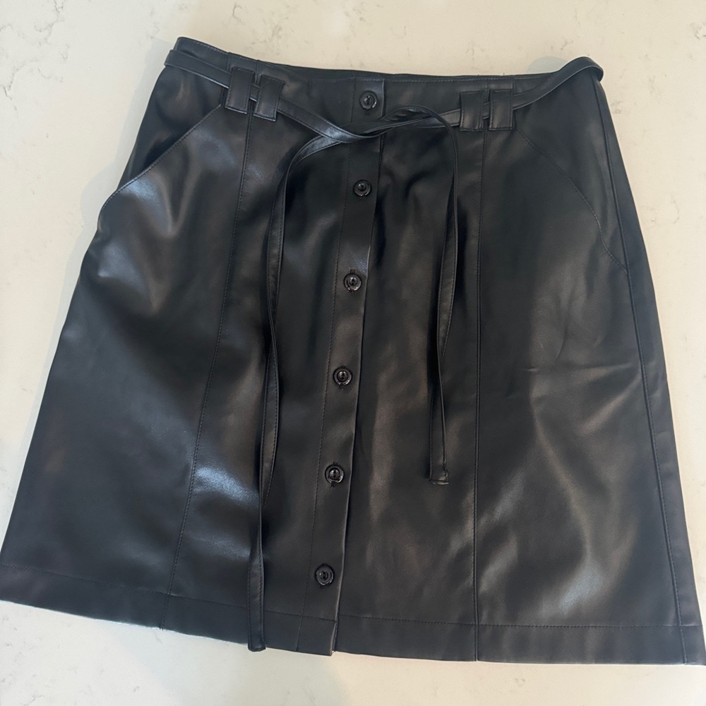 NWT Black faux leather mini skirt minimalist, bikercore, preppy XS